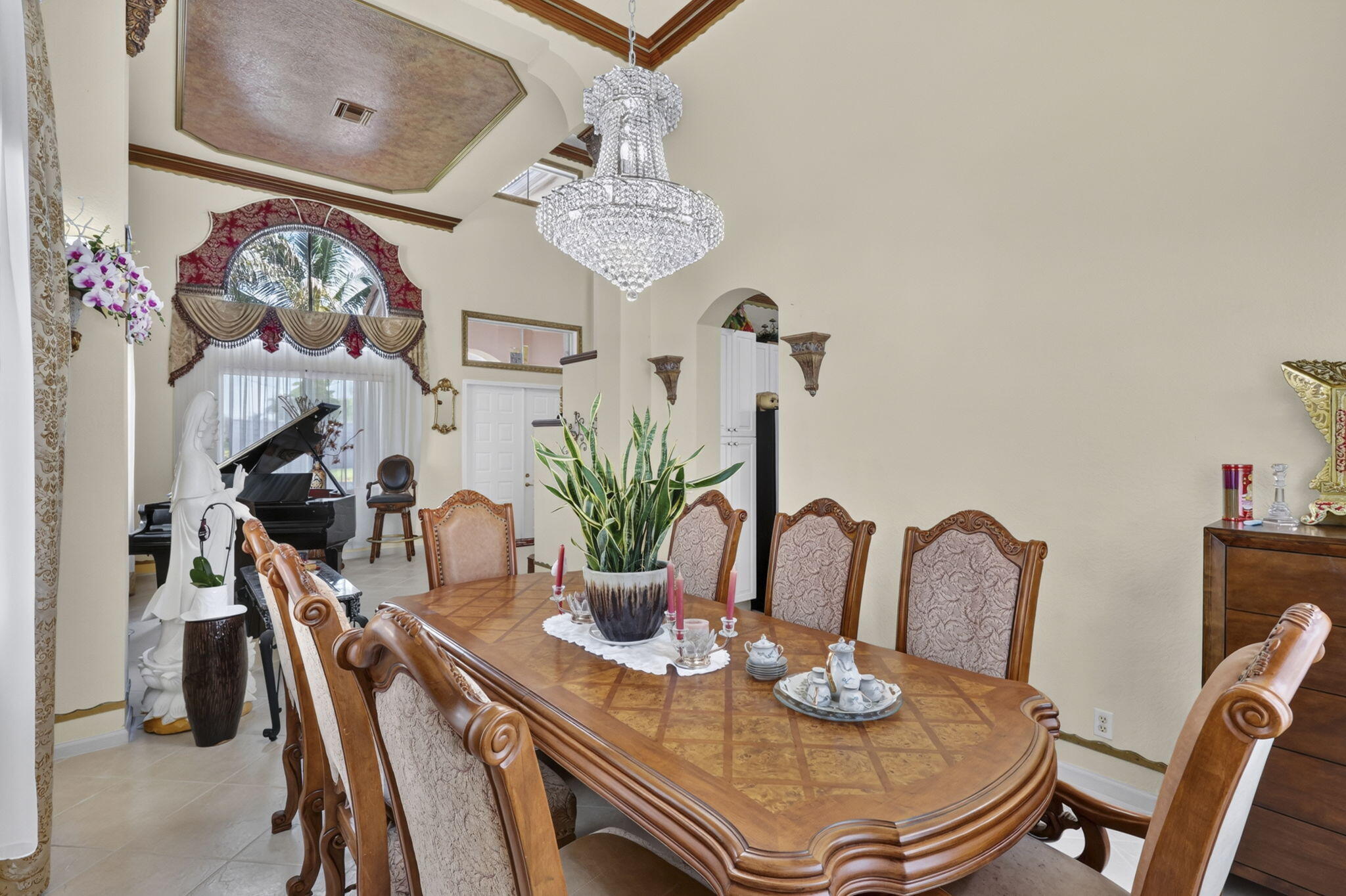 120 ISOLA, Royal Palm Beach FL 33411