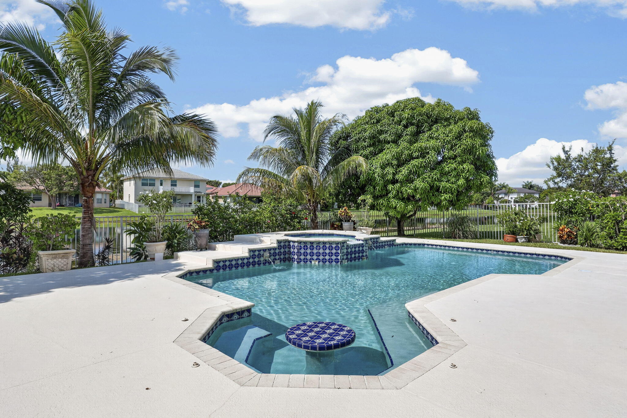 120 ISOLA, Royal Palm Beach FL 33411
