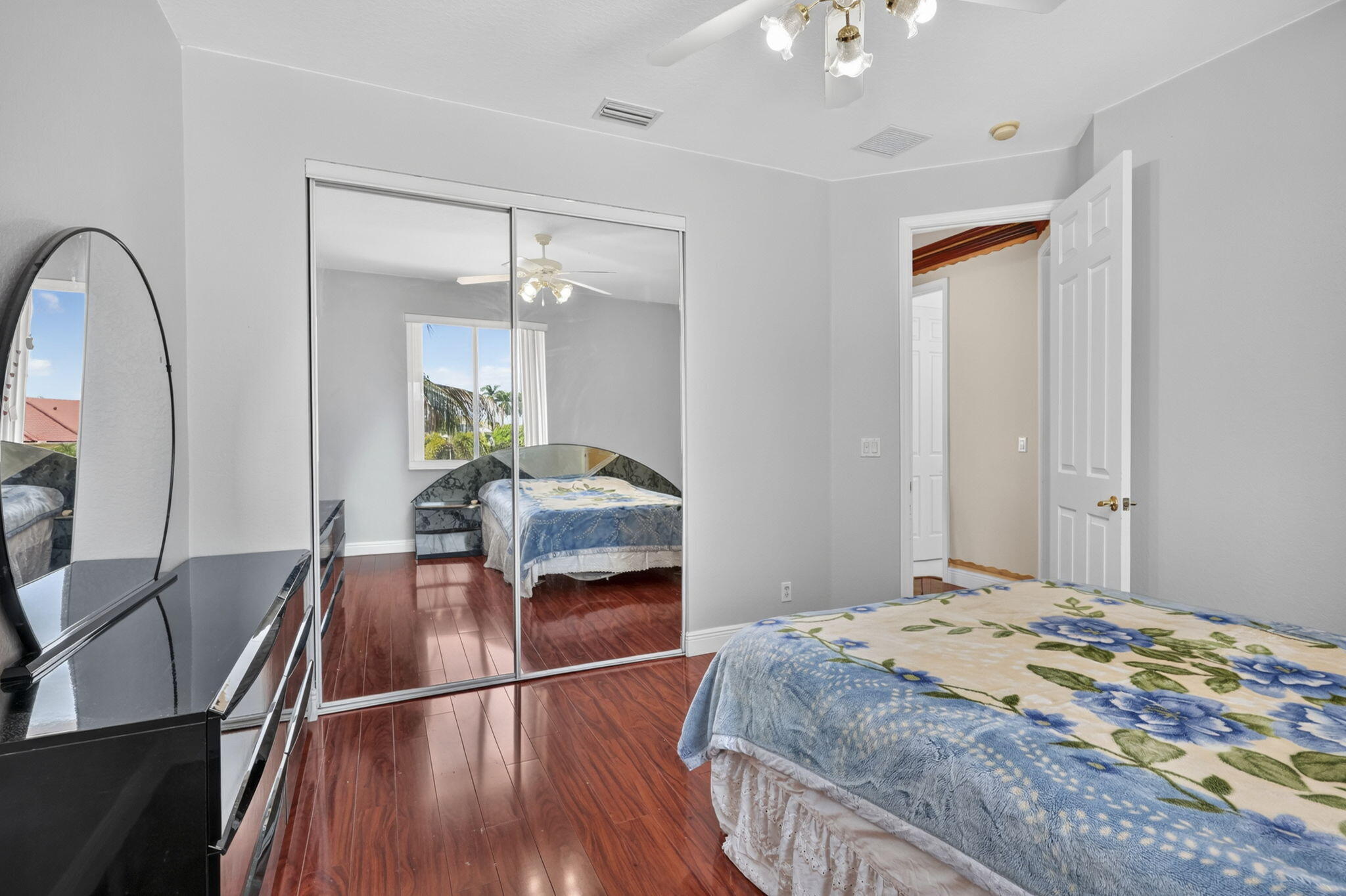 120 ISOLA, Royal Palm Beach FL 33411