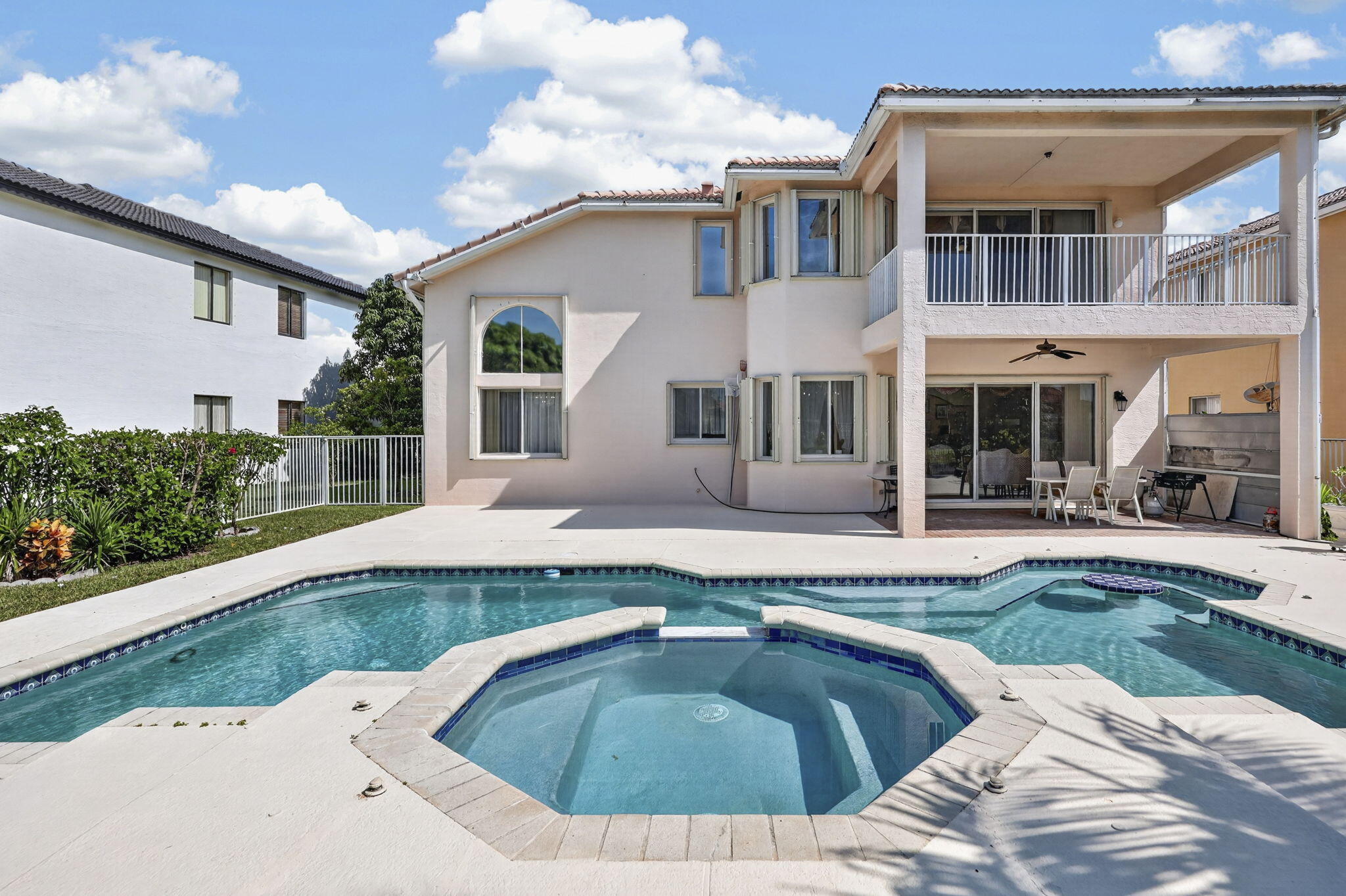 120 ISOLA, Royal Palm Beach FL 33411