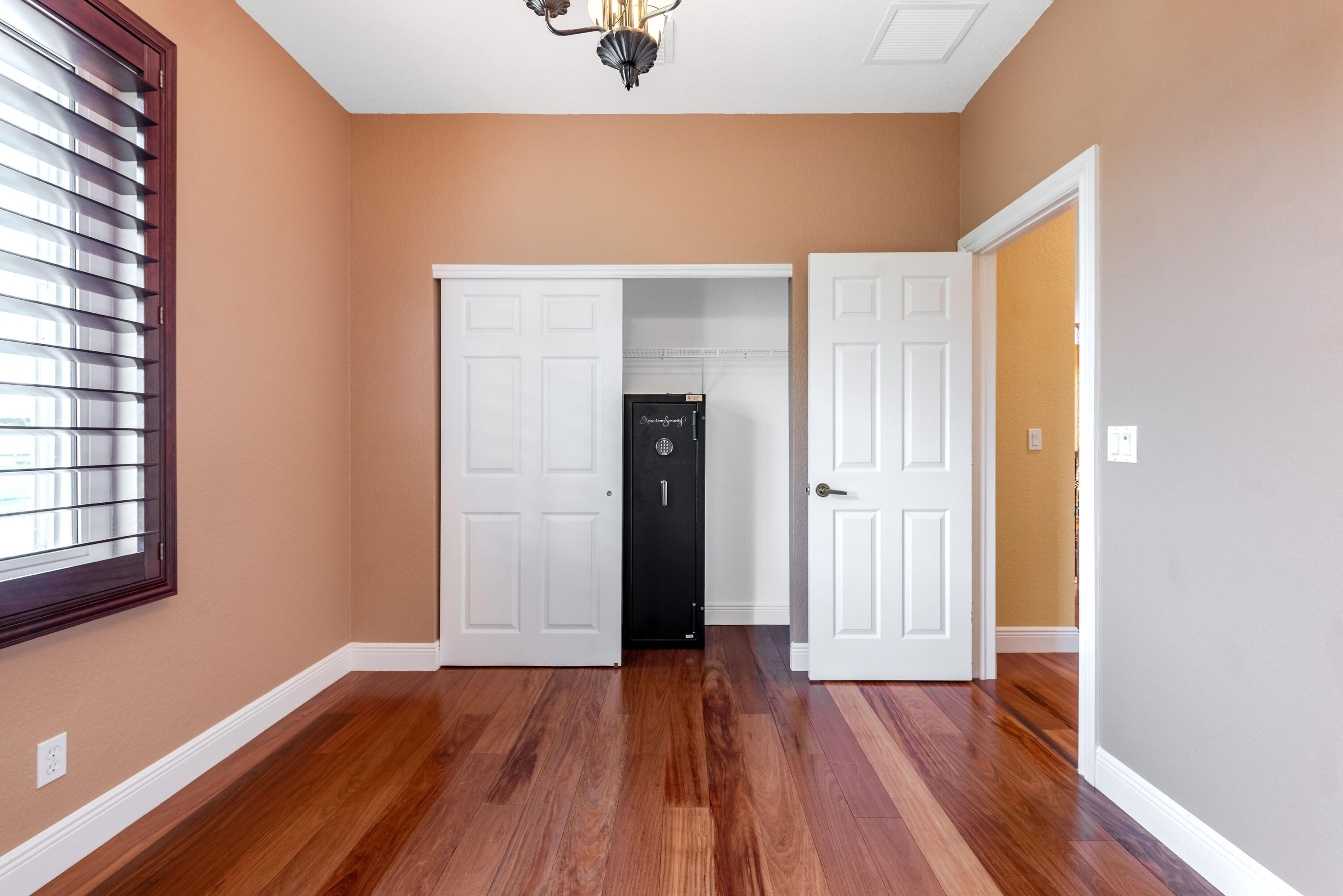 112 ISOLA, Royal Palm Beach FL 33411