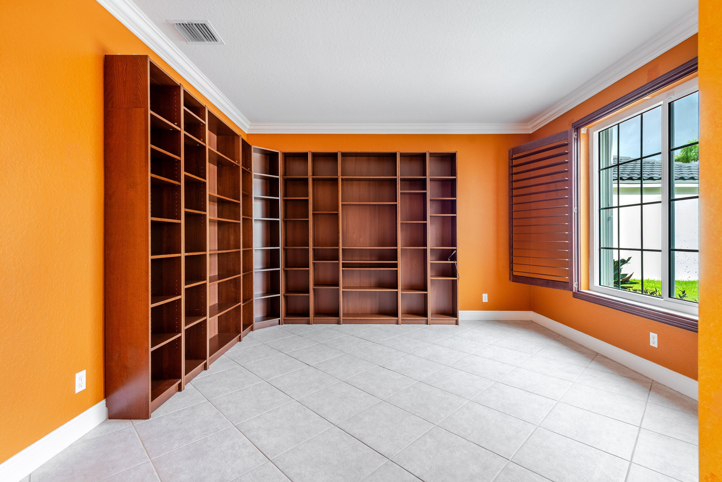 112 ISOLA, Royal Palm Beach FL 33411