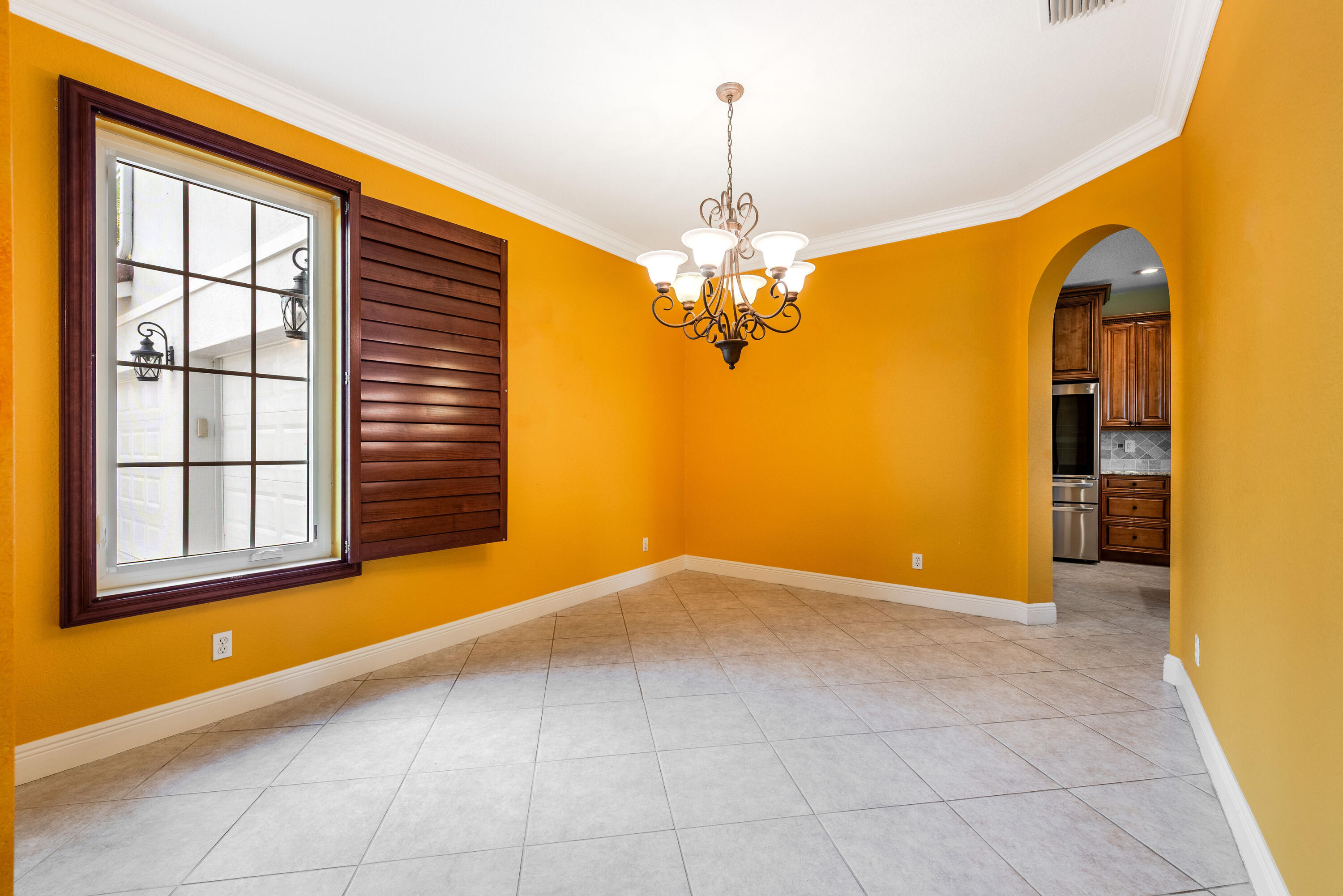 112 ISOLA, Royal Palm Beach FL 33411