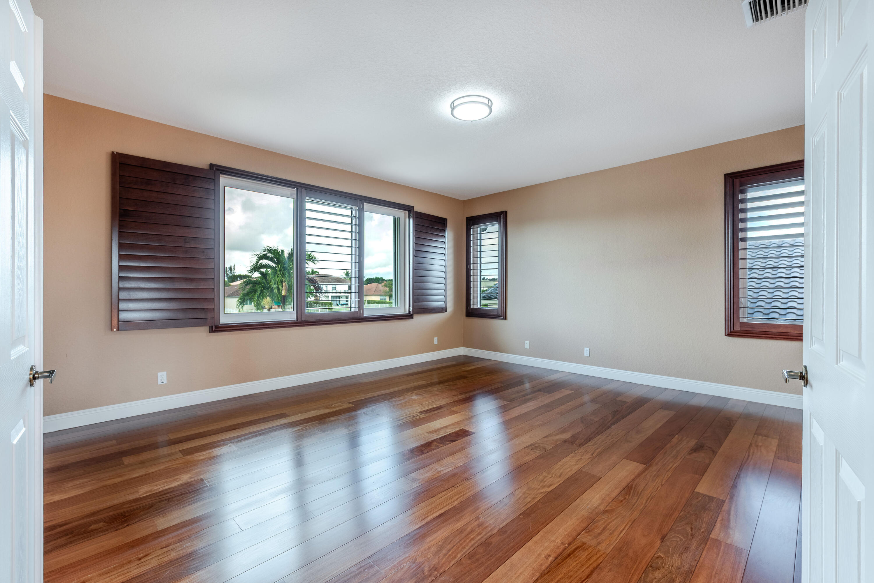 112 ISOLA, Royal Palm Beach FL 33411