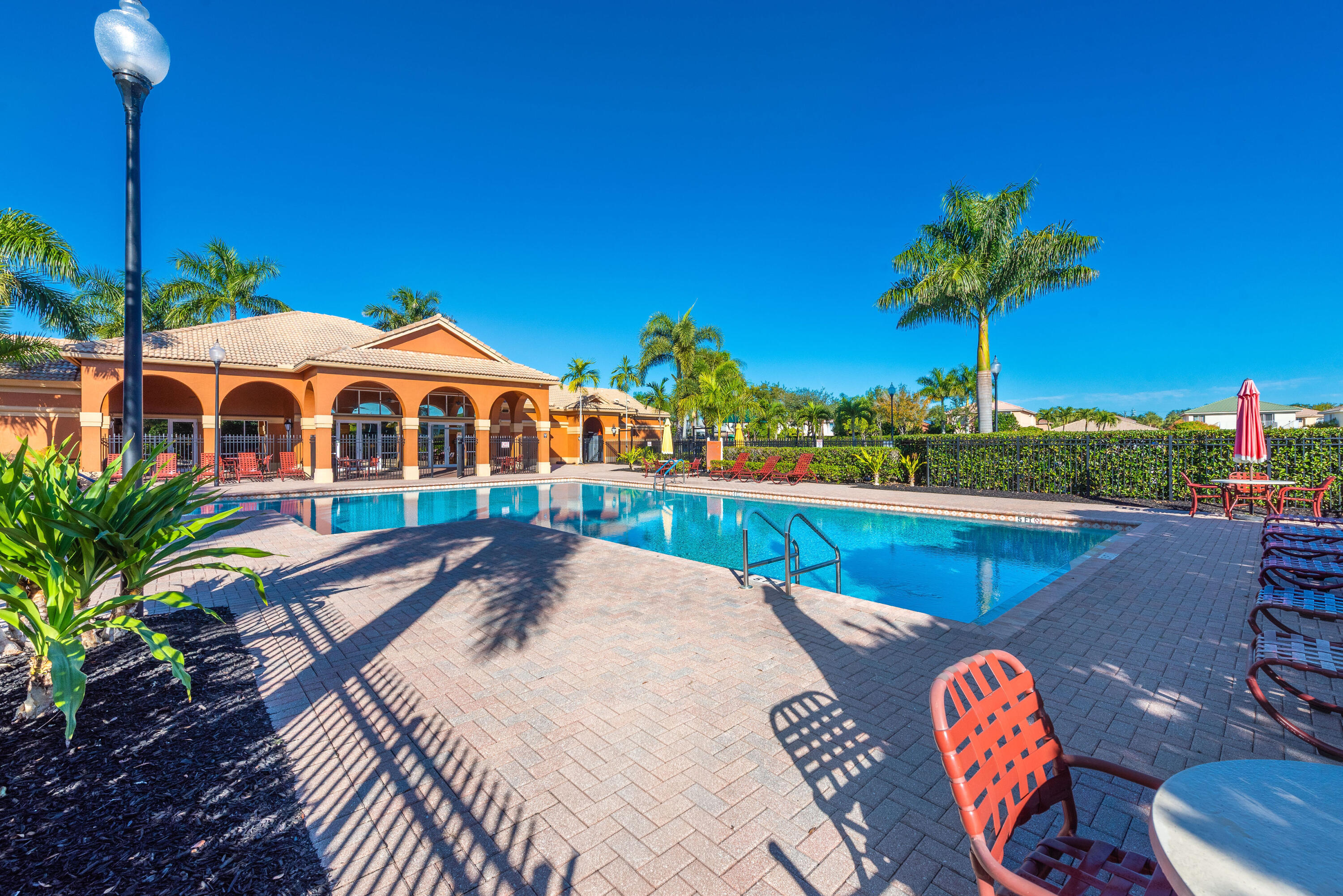 112 ISOLA, Royal Palm Beach FL 33411