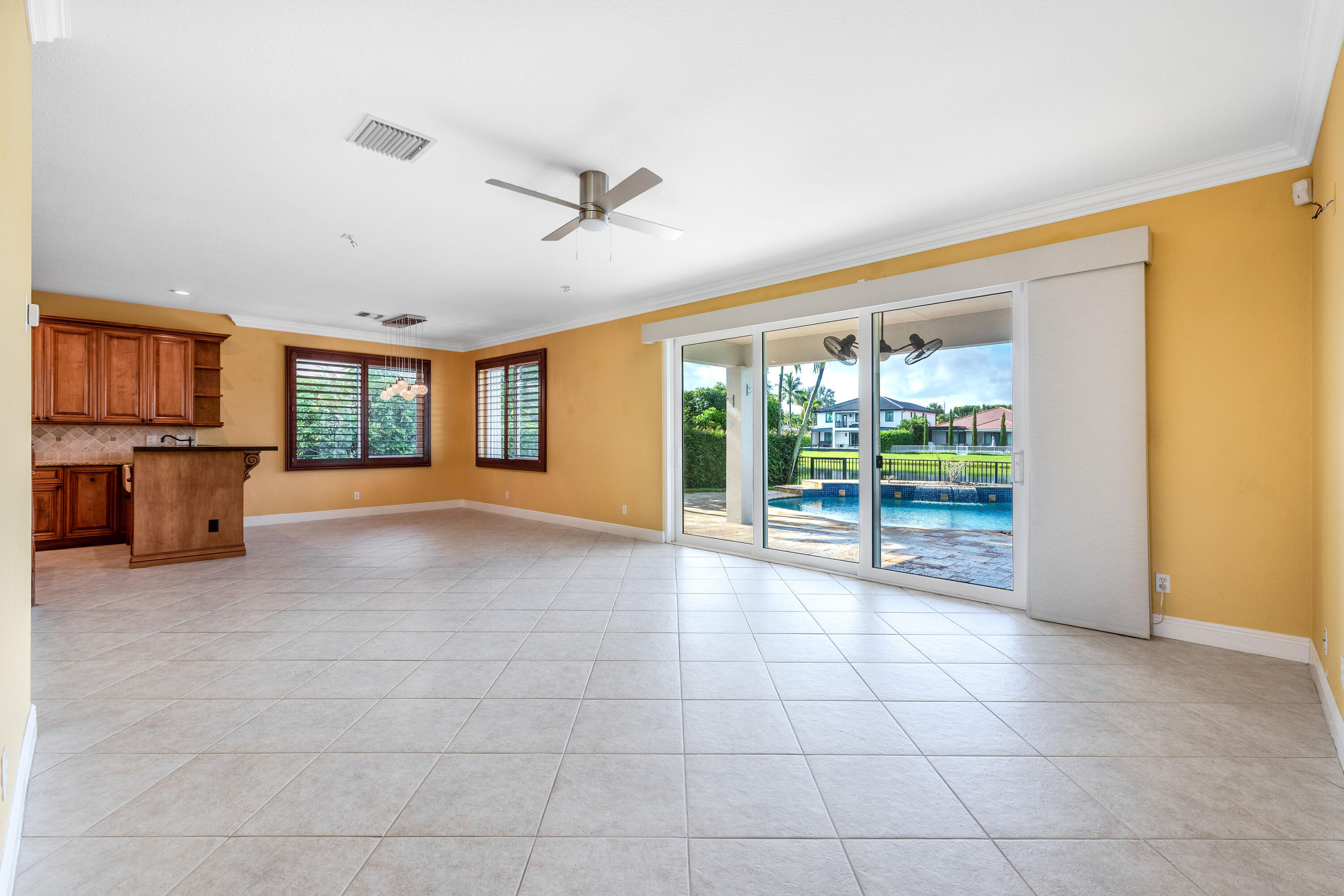 112 ISOLA, Royal Palm Beach FL 33411