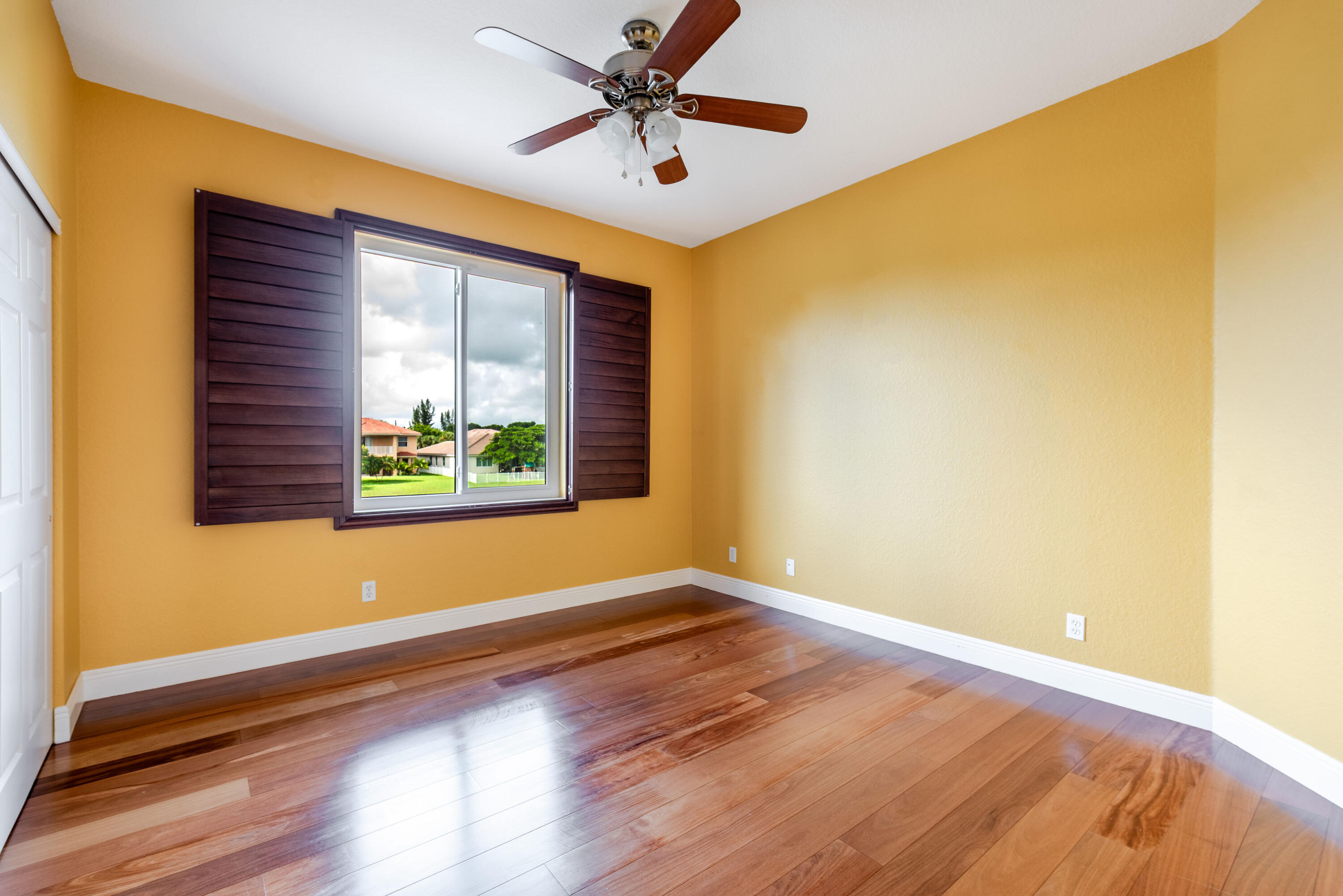 112 ISOLA, Royal Palm Beach FL 33411