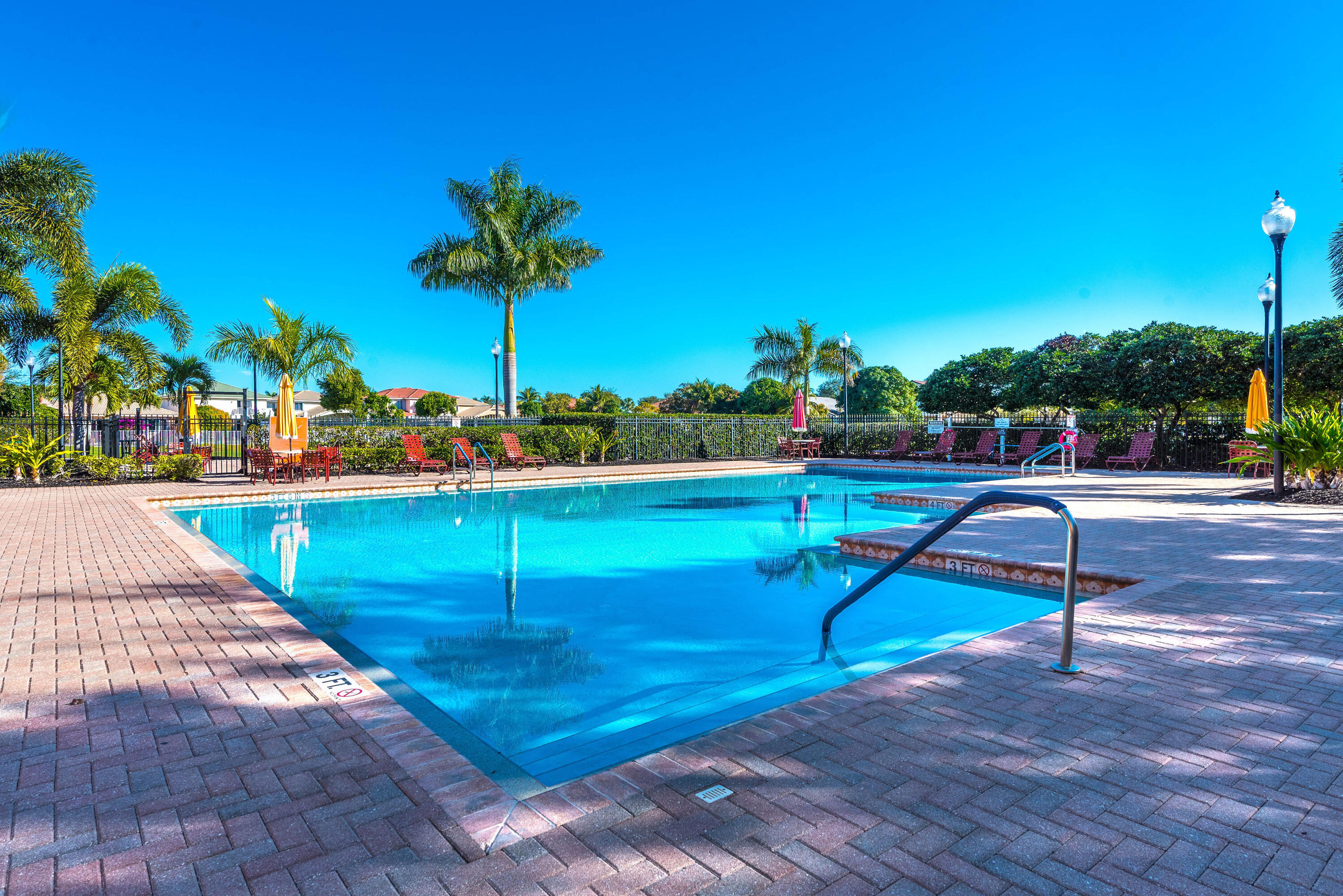 112 ISOLA, Royal Palm Beach FL 33411
