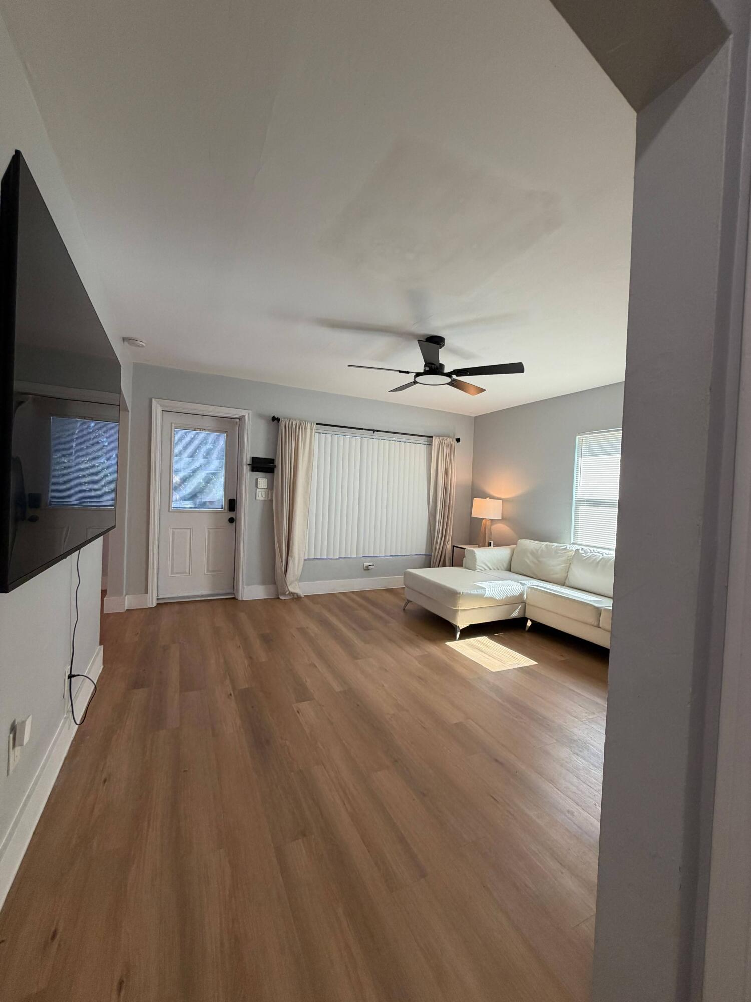 217 E 24TH, Riviera Beach FL 33404