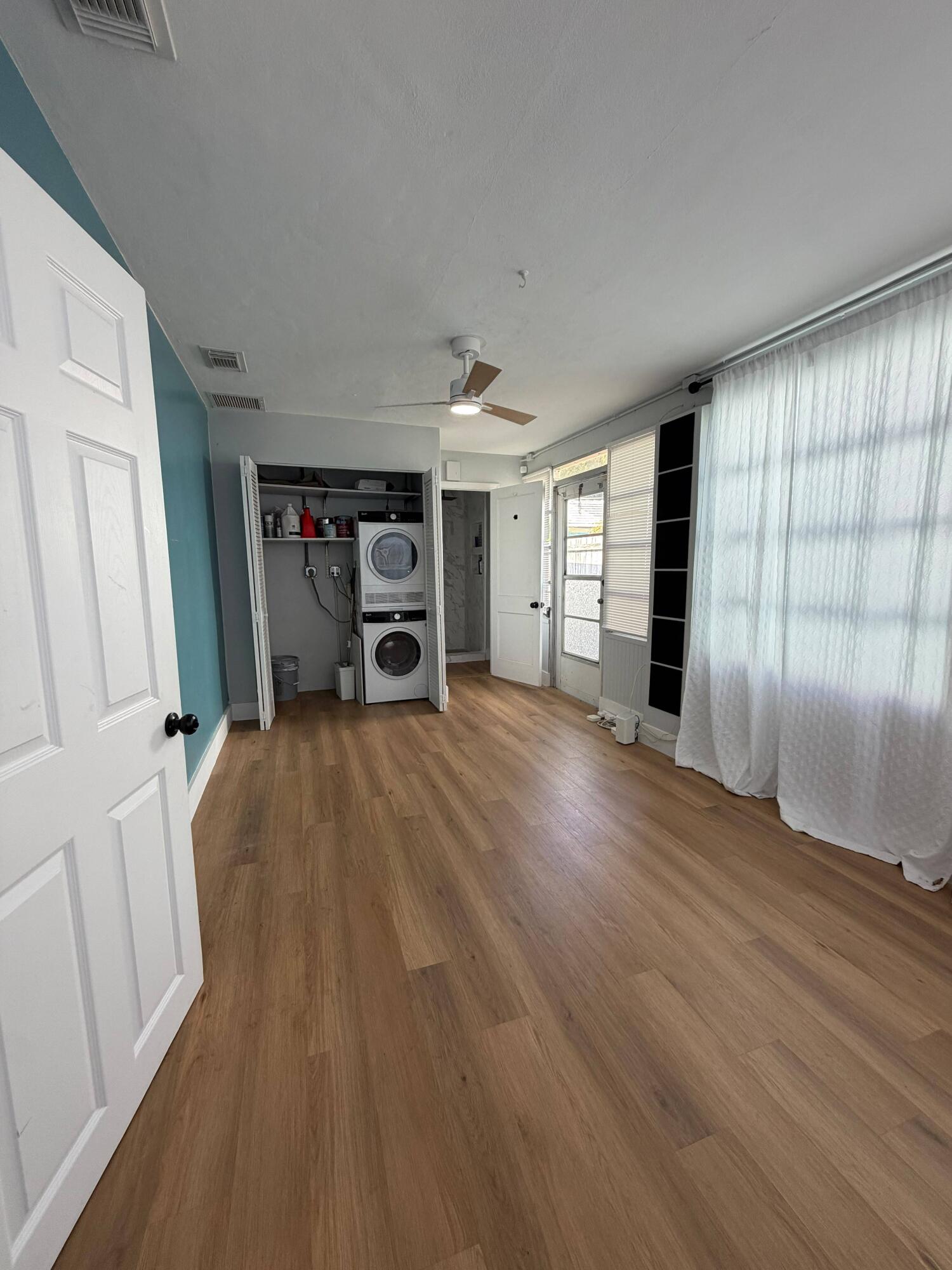 217 E 24TH, Riviera Beach FL 33404