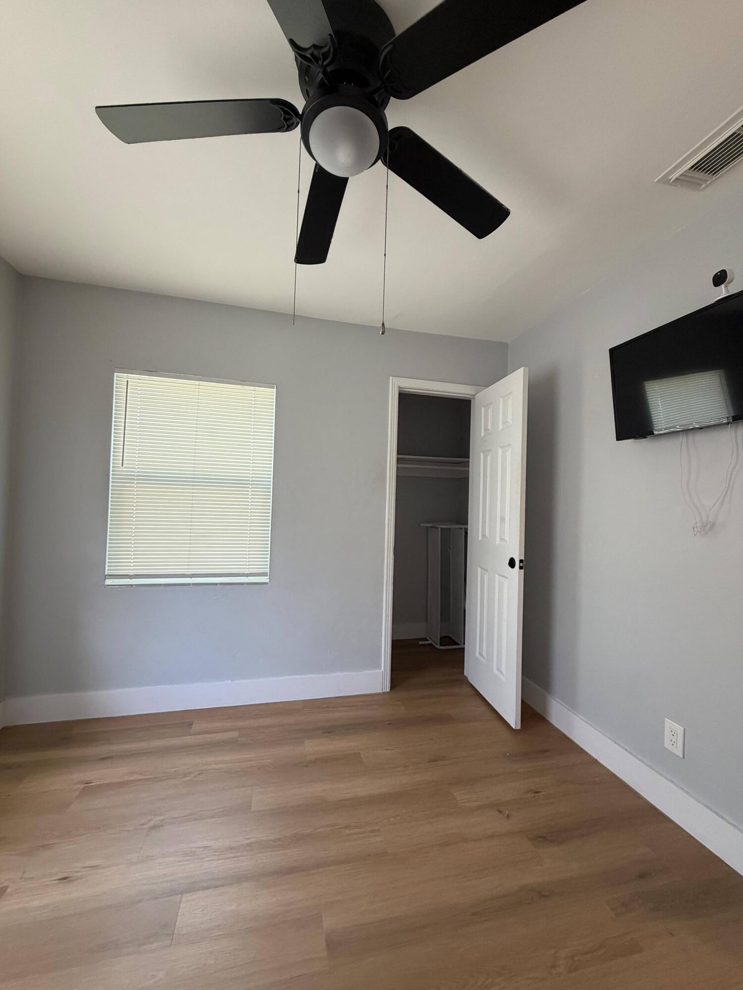 217 E 24TH, Riviera Beach FL 33404