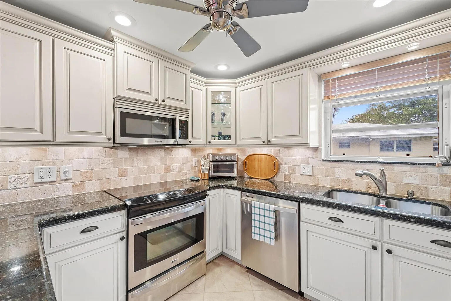 2748 NE 28TH #10, Lighthouse Point FL 33064