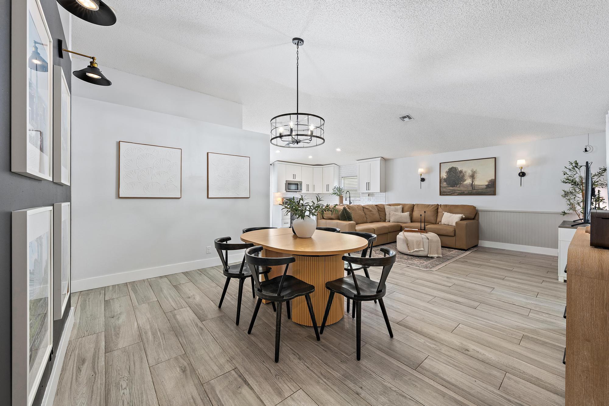 5483 Club, Haverhill FL 33415