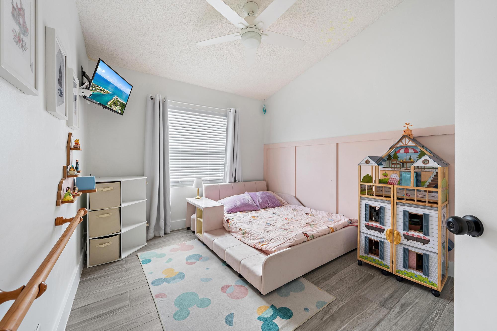5483 Club, Haverhill FL 33415