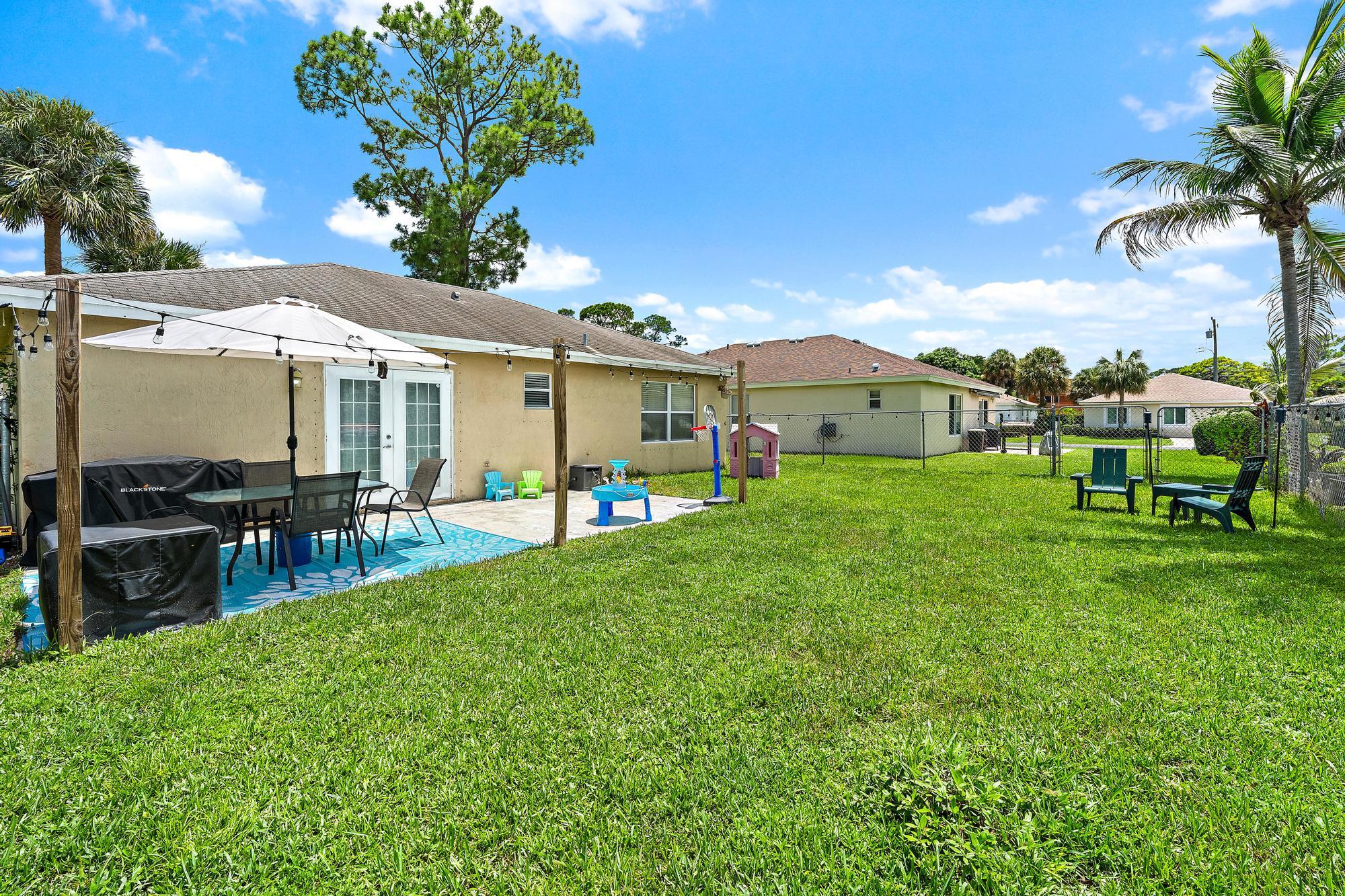 5483 Club, Haverhill FL 33415