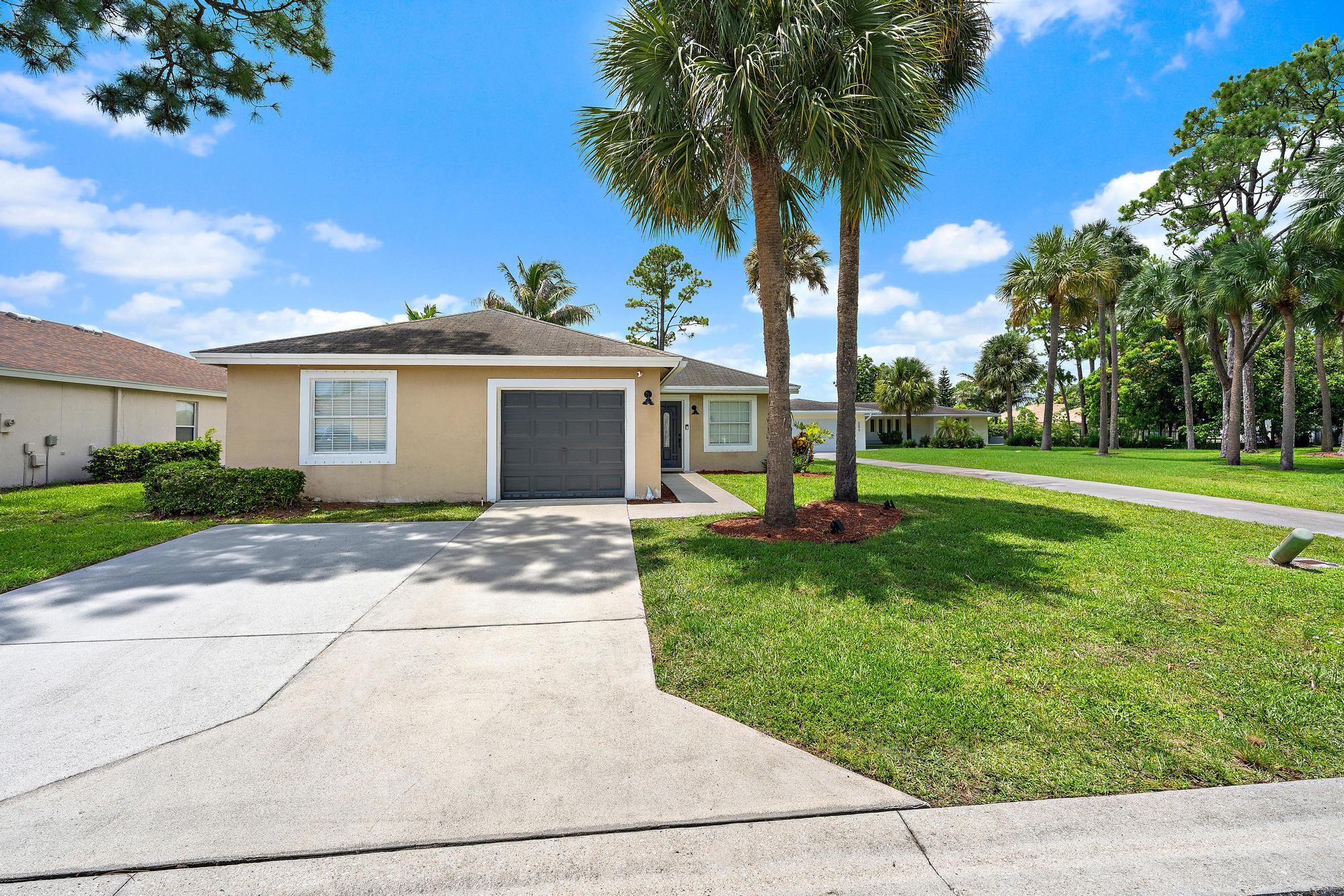 5483 Club, Haverhill FL 33415