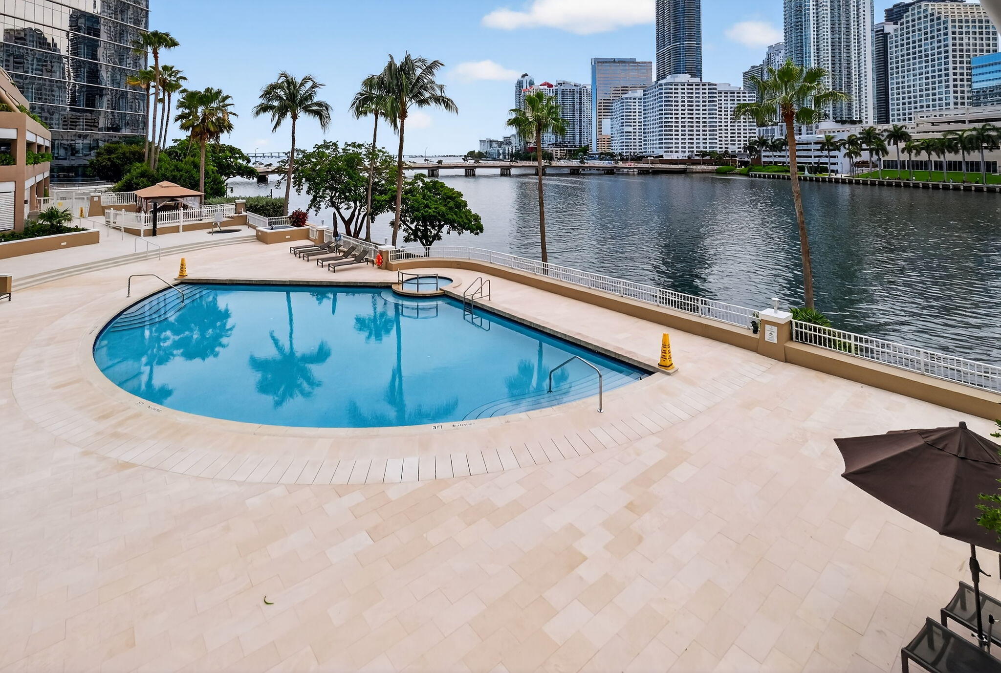 701 BRICKELL KEY #1604, Miami FL 33131