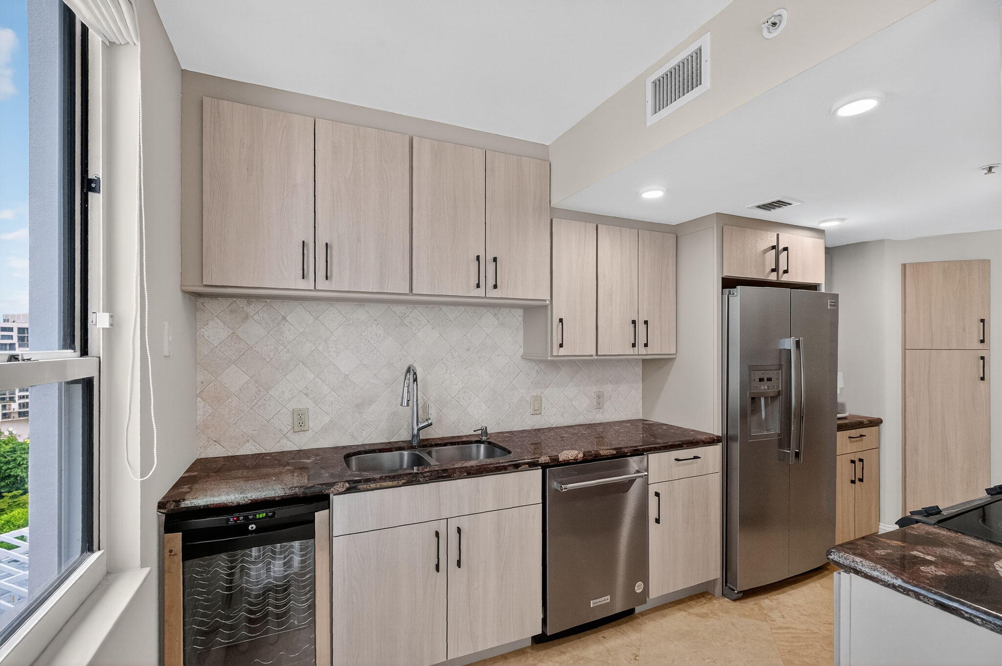 701 BRICKELL KEY #1604, Miami FL 33131