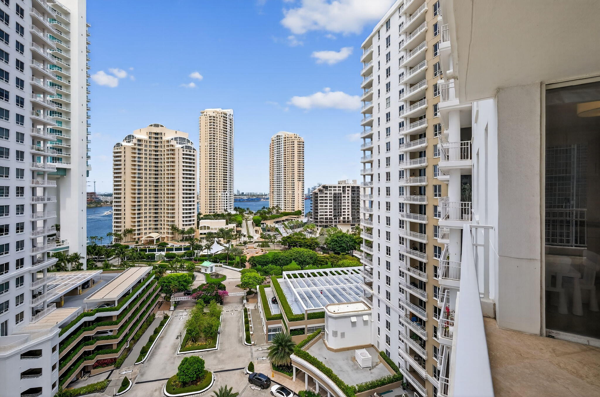 701 BRICKELL KEY #1604, Miami FL 33131