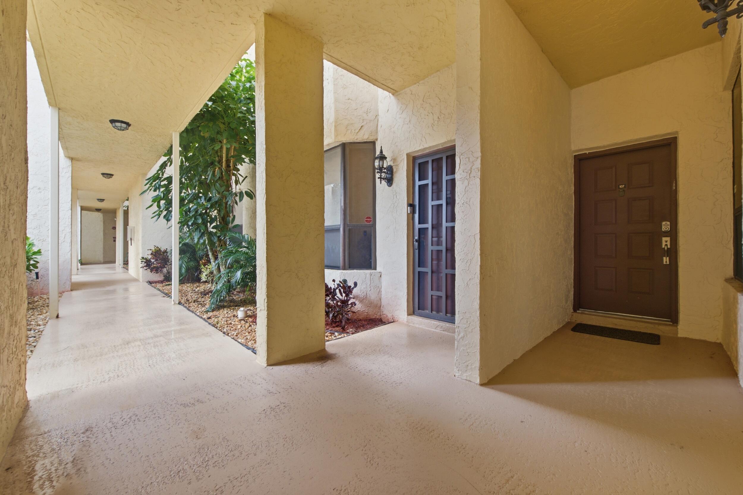 7508 La Paz #107, Boca Raton FL 33433