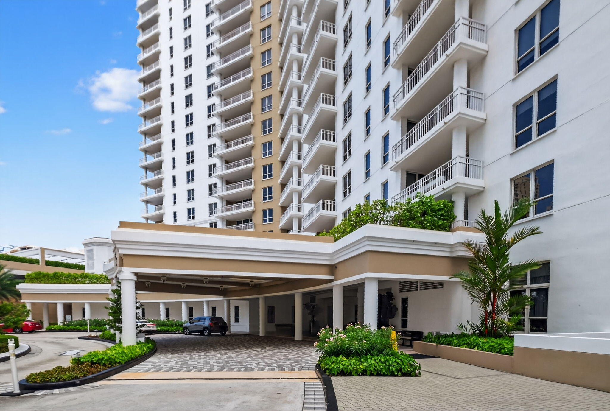 701 Brickell Key #1604, Miami FL 33131