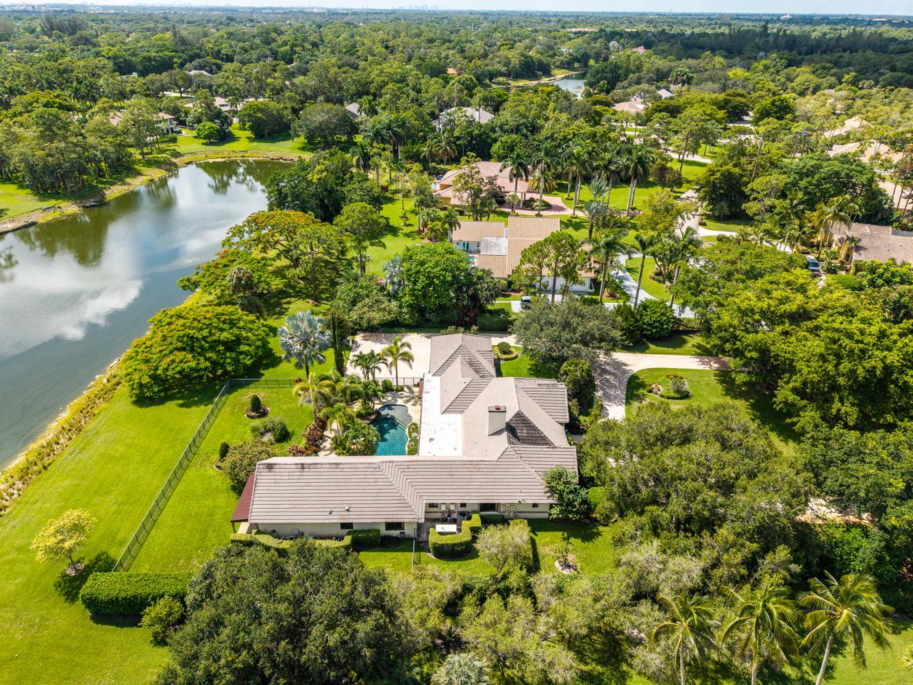 5591 W Leitner, Coral Springs FL 33067