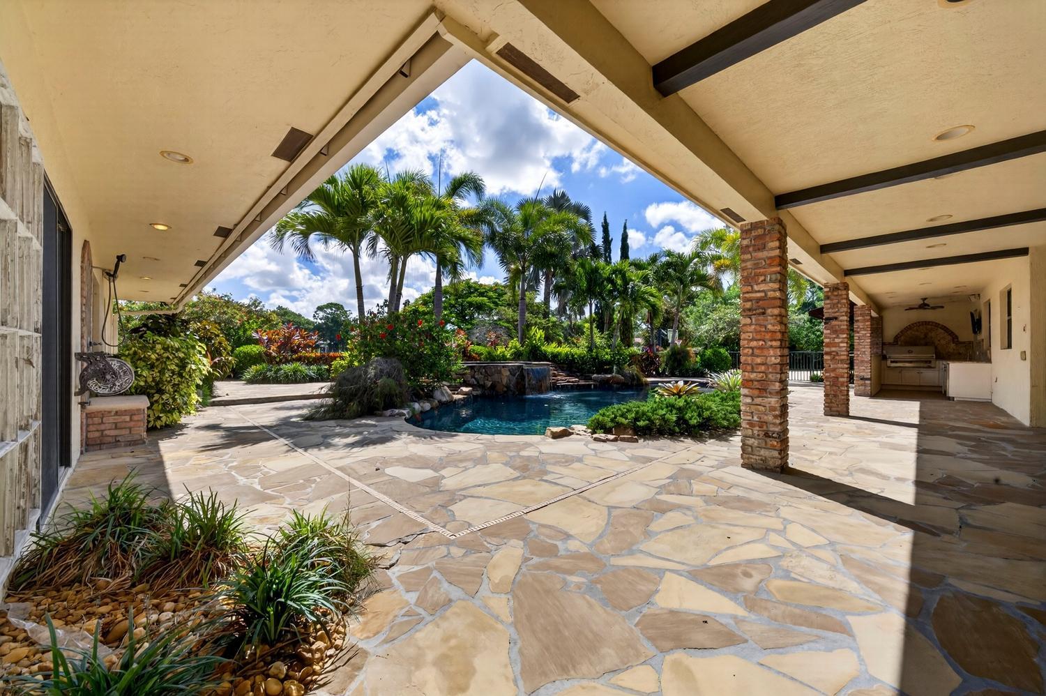 5591 W Leitner, Coral Springs FL 33067