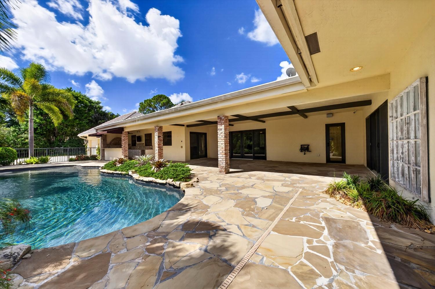 5591 W Leitner, Coral Springs FL 33067
