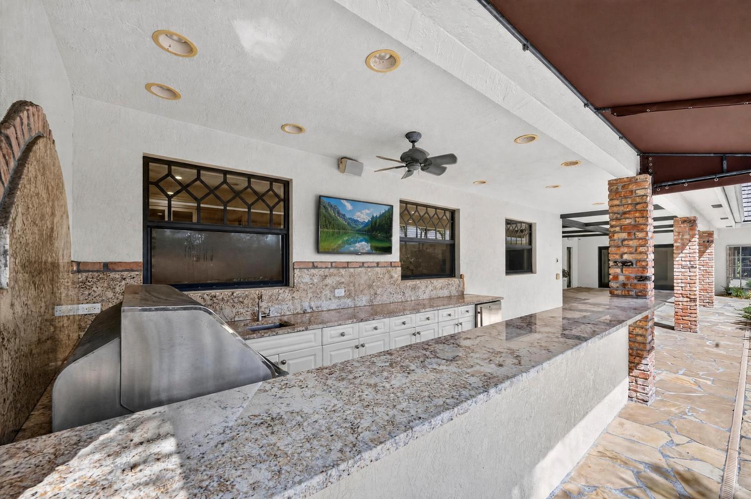 5591 W Leitner, Coral Springs FL 33067