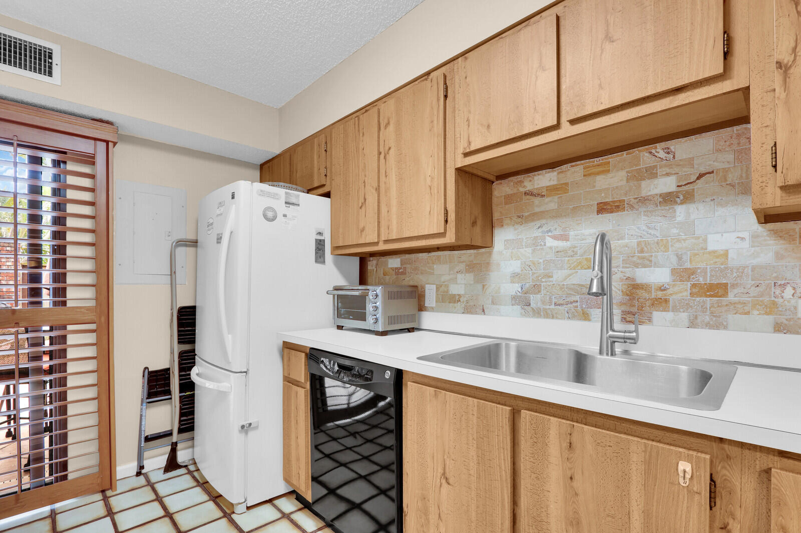 1420 OCEAN #7D, Jupiter FL 33477