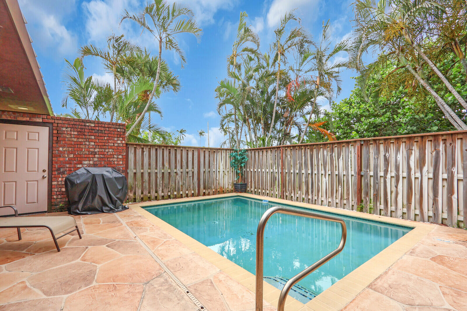 1420 OCEAN #7D, Jupiter FL 33477