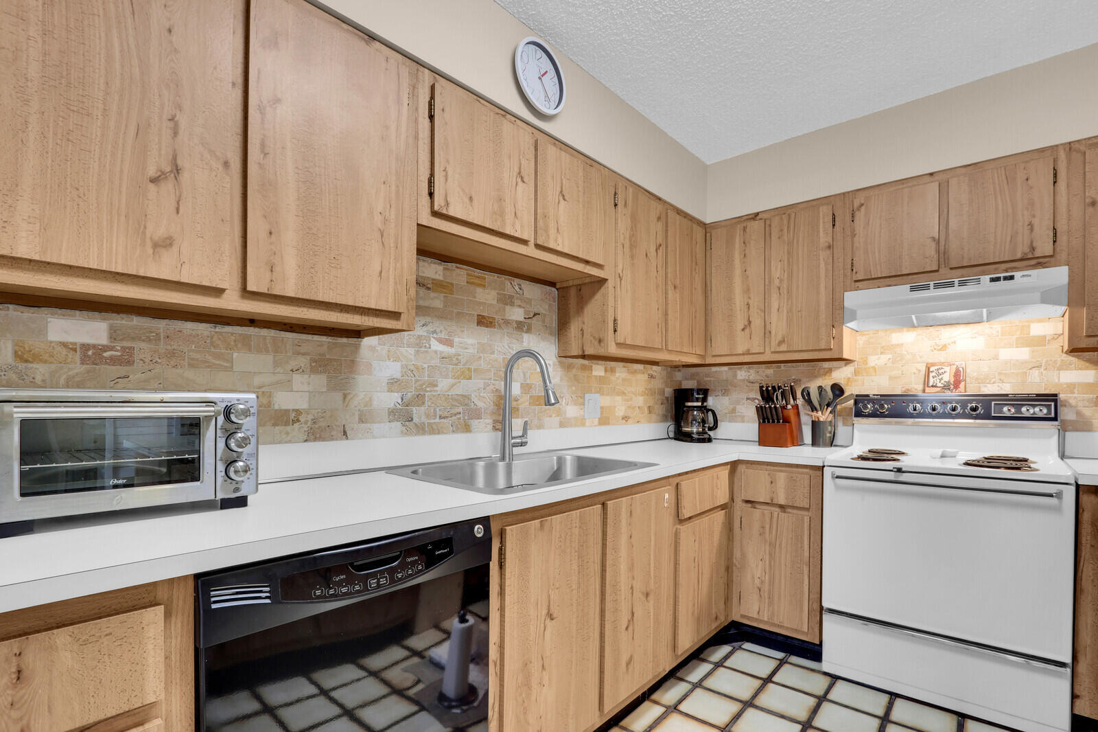 1420 OCEAN #7D, Jupiter FL 33477