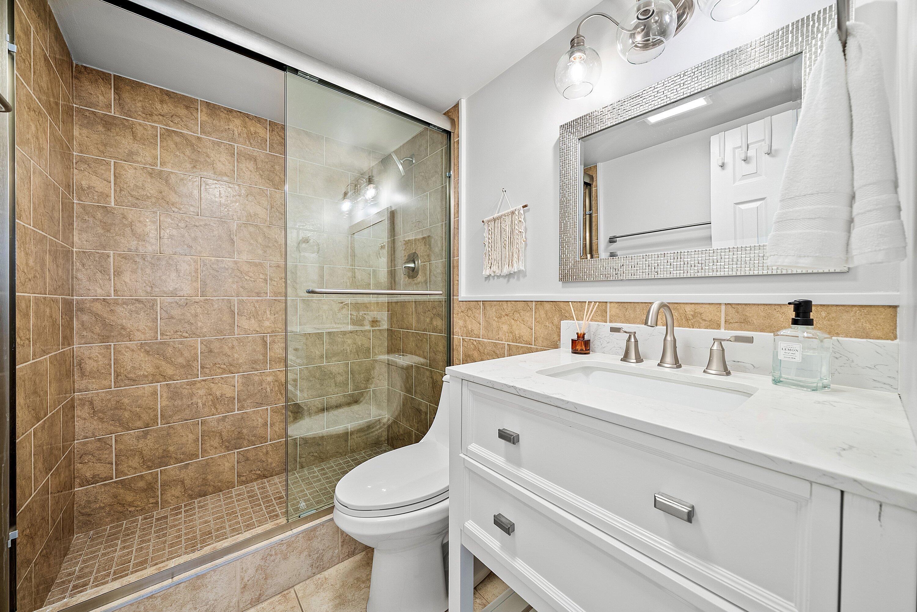 621 E Woolbright #B407, Boynton Beach FL 33435