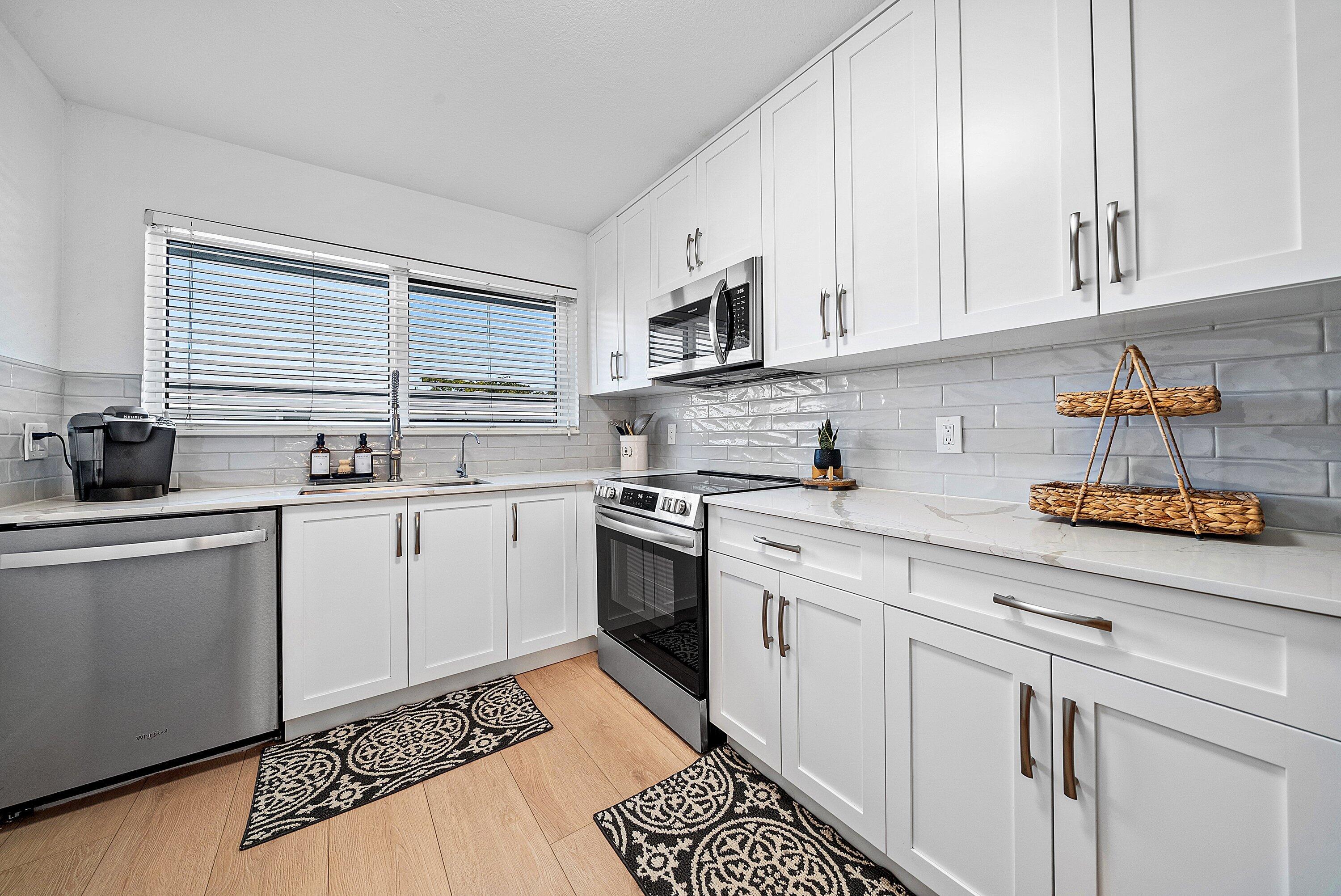 621 E Woolbright #B407, Boynton Beach FL 33435