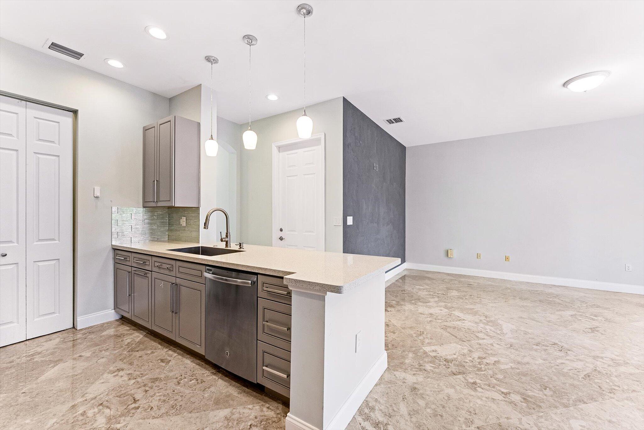 6884 JULIA GARDENS, Coconut Creek FL 33073