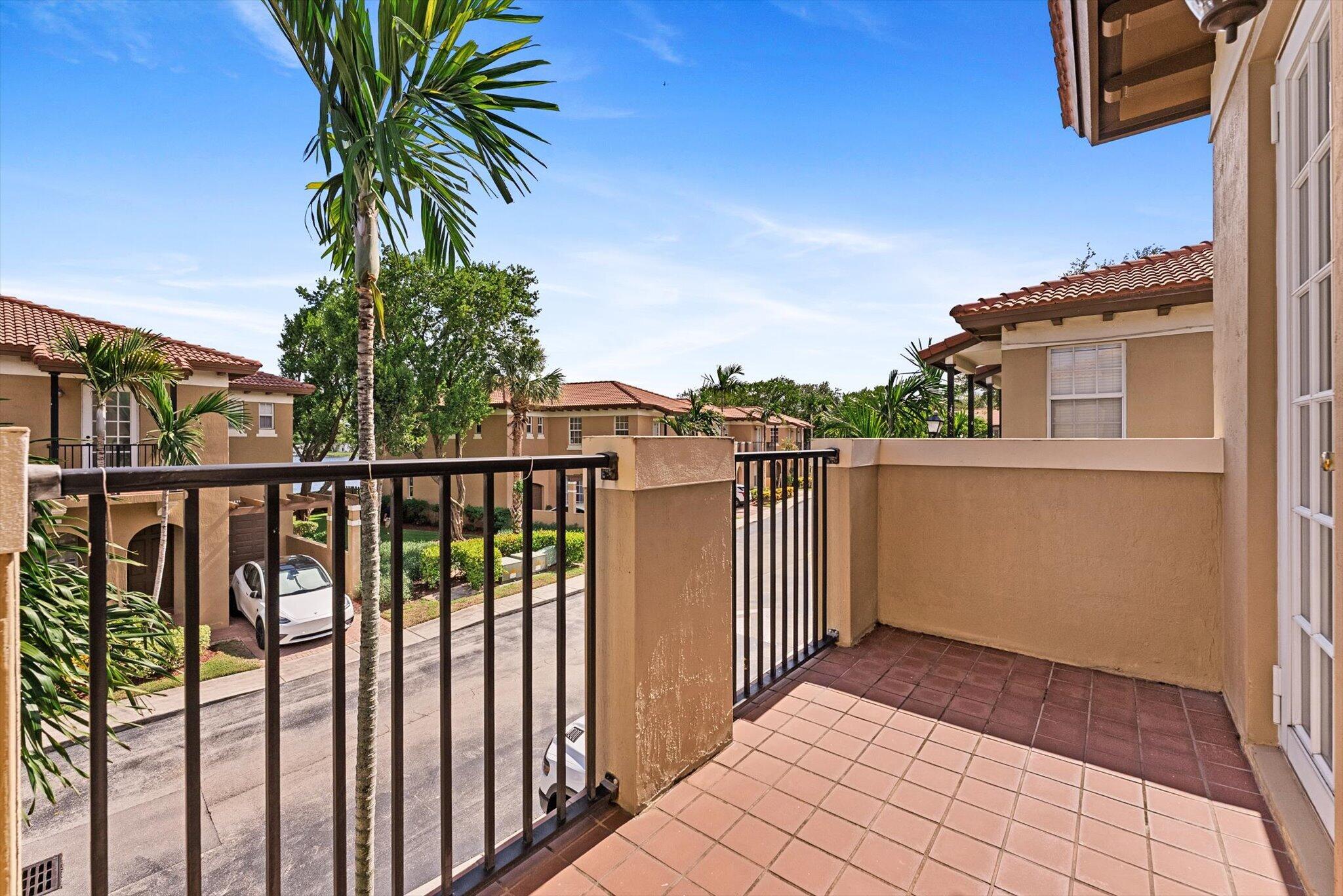 6884 JULIA GARDENS, Coconut Creek FL 33073