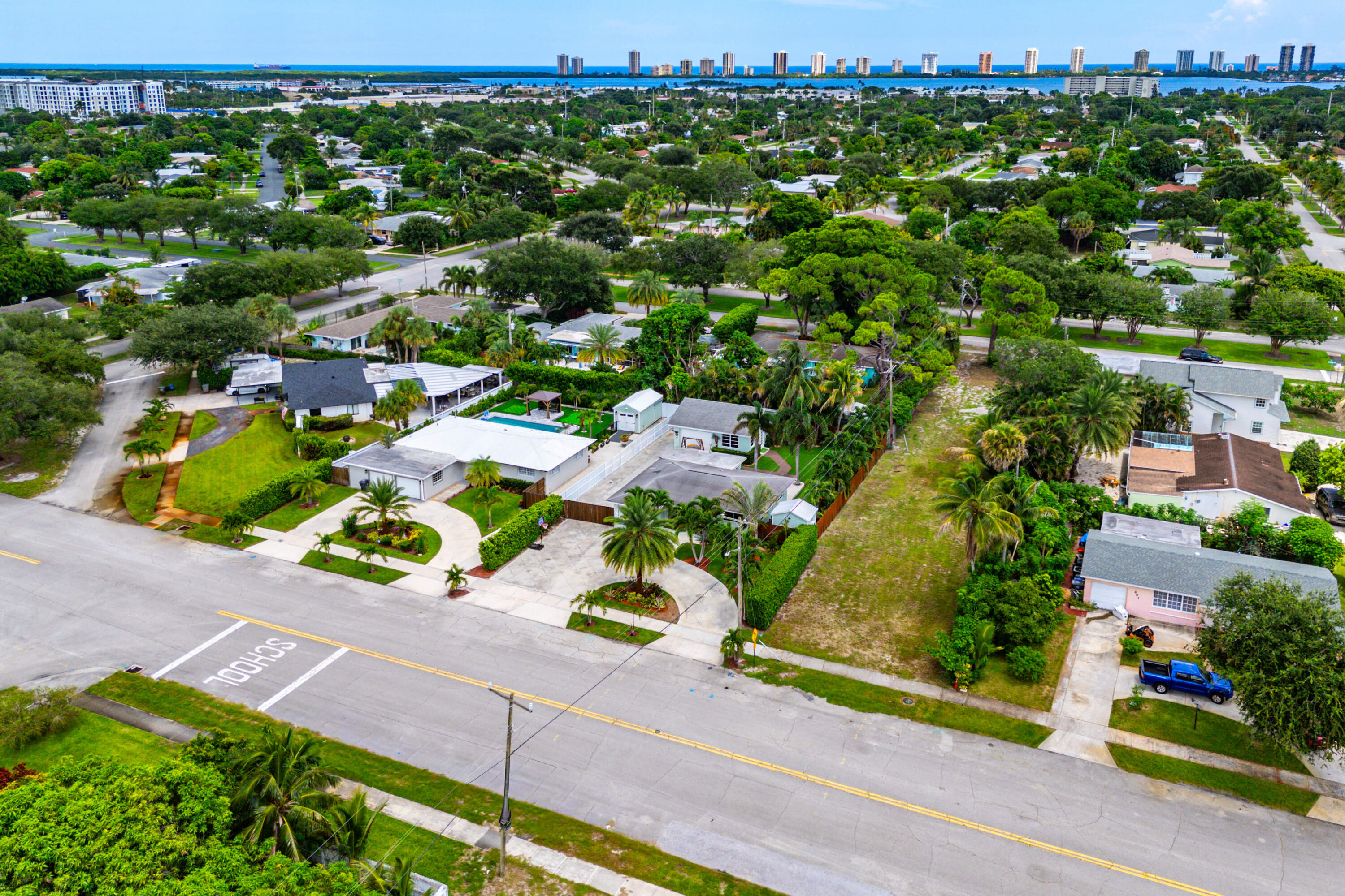819 6TH, Lake Park FL 33403