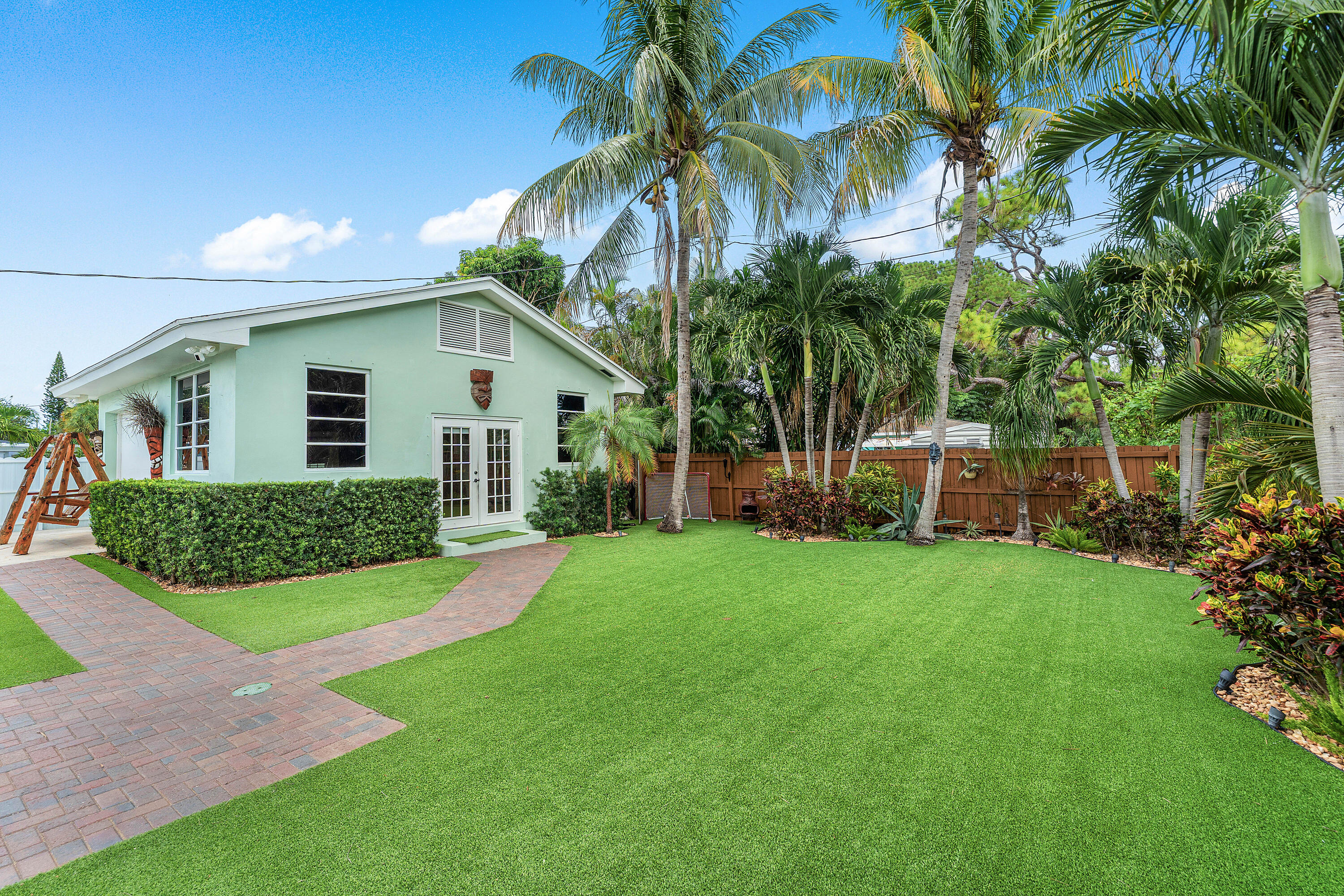 819 6TH, Lake Park FL 33403