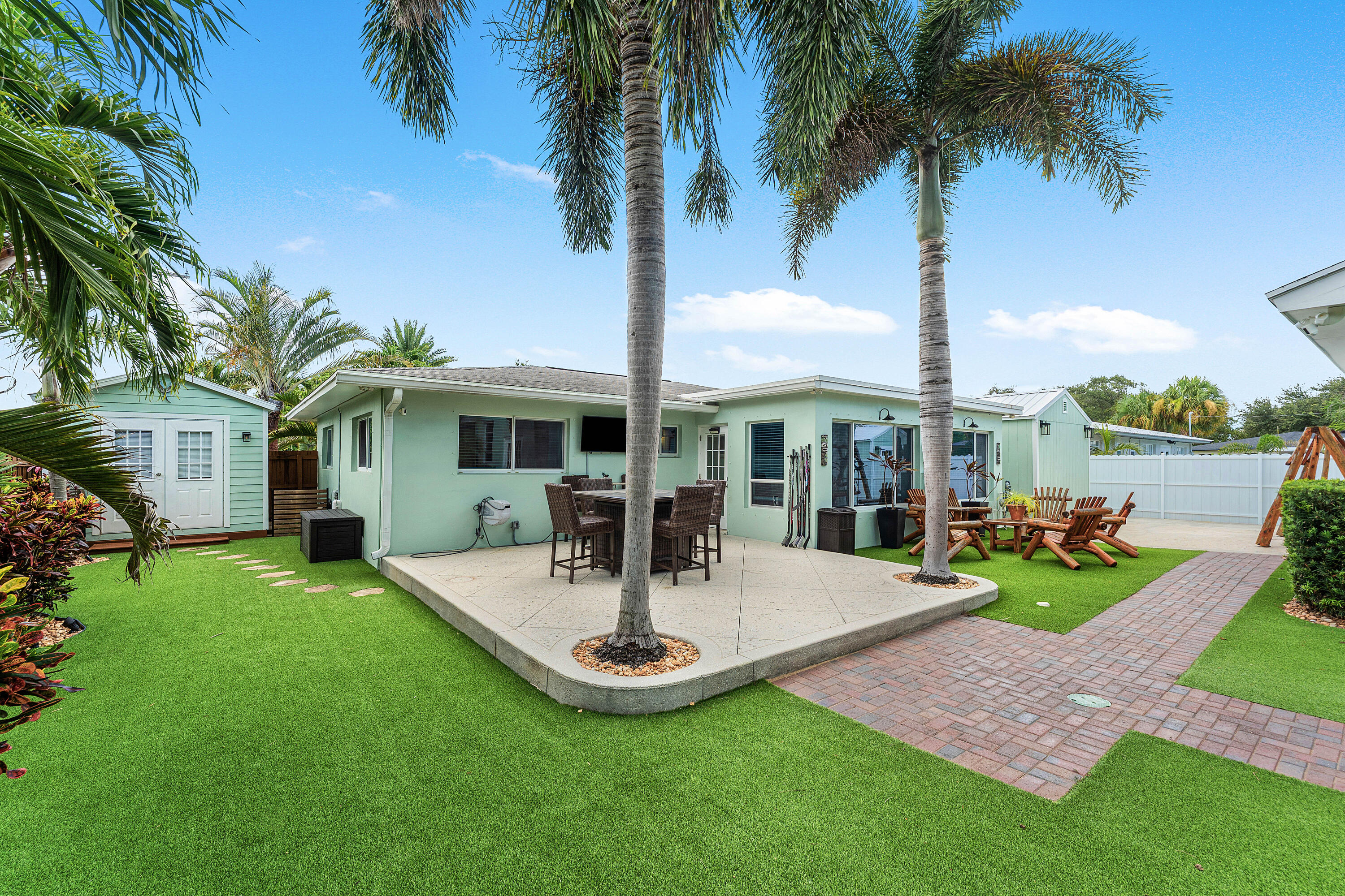 819 6TH, Lake Park FL 33403