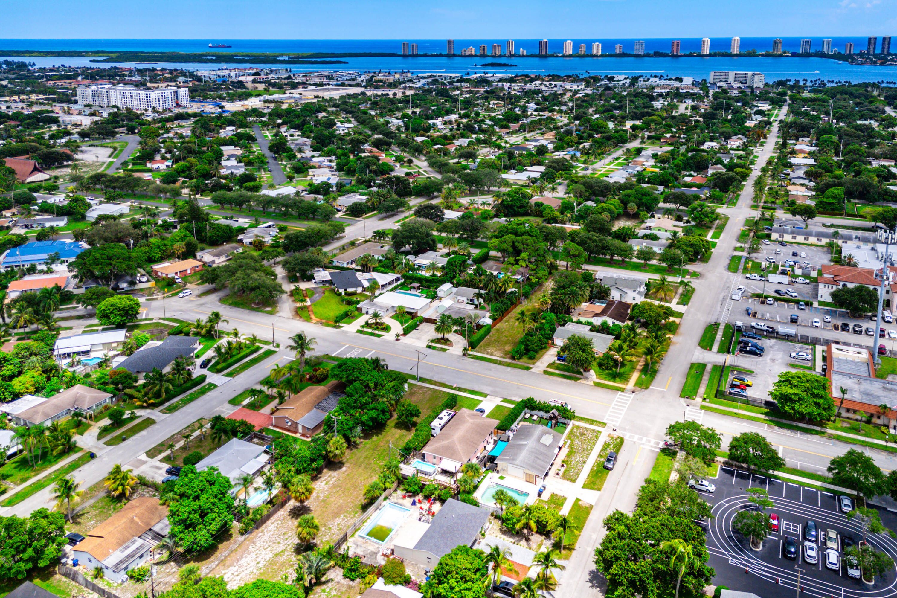 819 6TH, Lake Park FL 33403