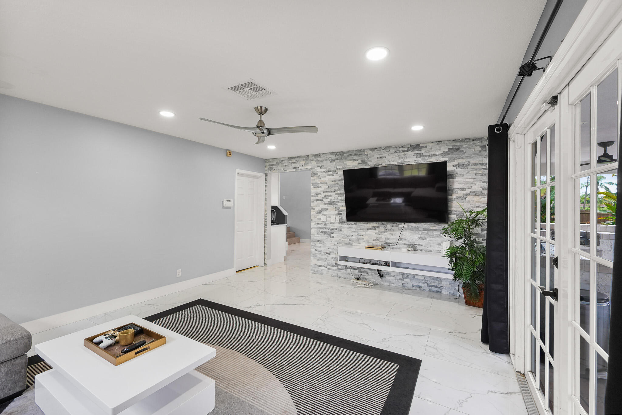 6785 ESCONDIDA, Lake Clarke Shores FL 33406