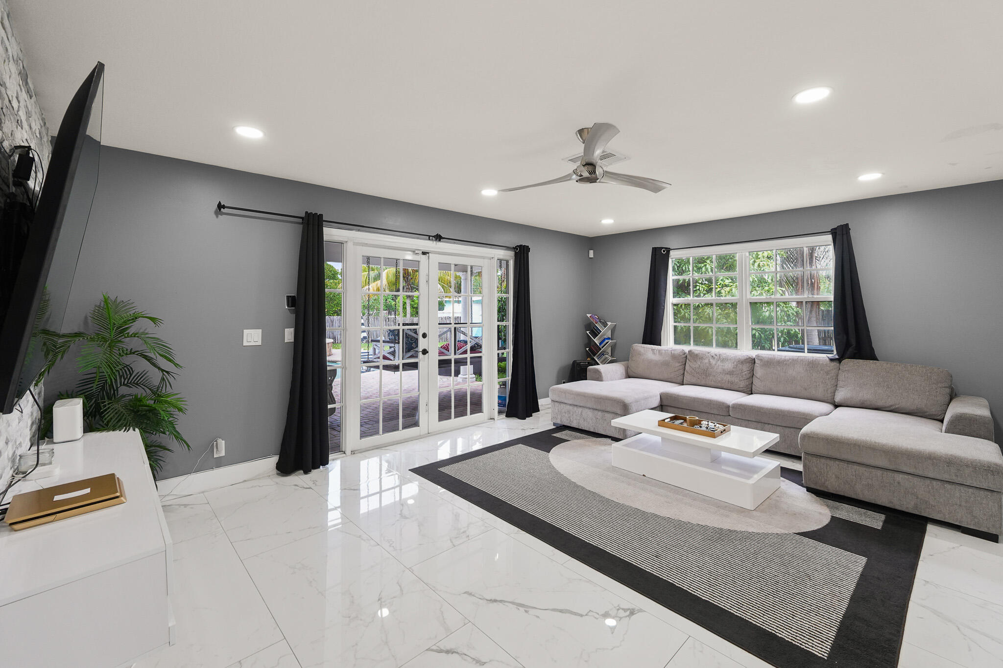 6785 ESCONDIDA, Lake Clarke Shores FL 33406