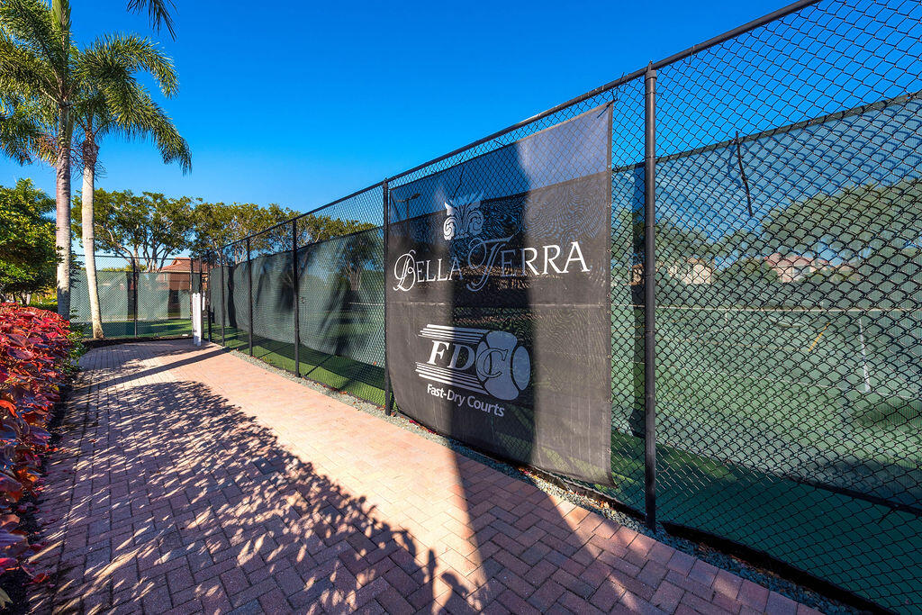 116 BELLA VISTA, Royal Palm Beach FL 33411