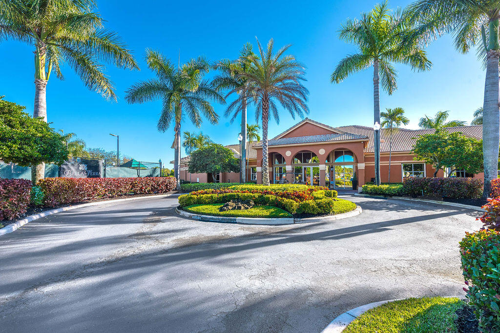 116 BELLA VISTA, Royal Palm Beach FL 33411