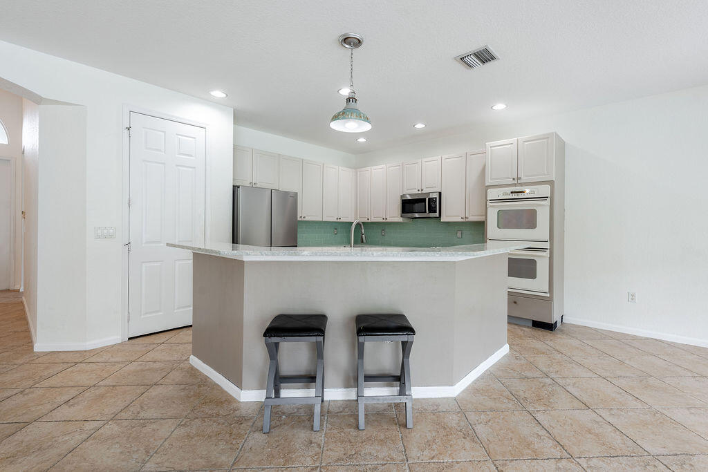 116 BELLA VISTA, Royal Palm Beach FL 33411