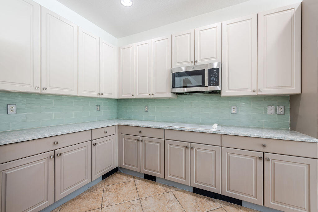 116 BELLA VISTA, Royal Palm Beach FL 33411