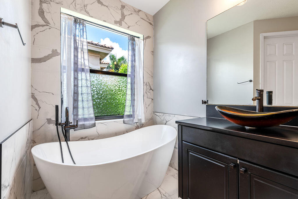 116 BELLA VISTA, Royal Palm Beach FL 33411