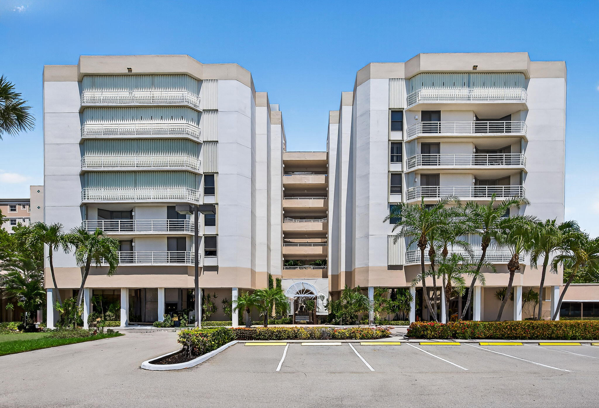 176 HELIOS #108, Jupiter FL 33477