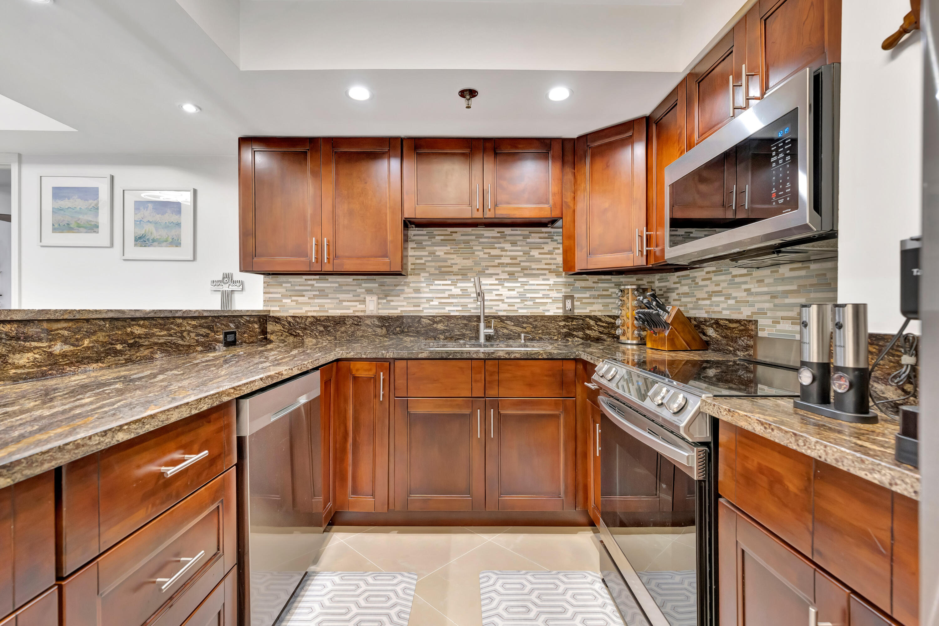 176 HELIOS #108, Jupiter FL 33477