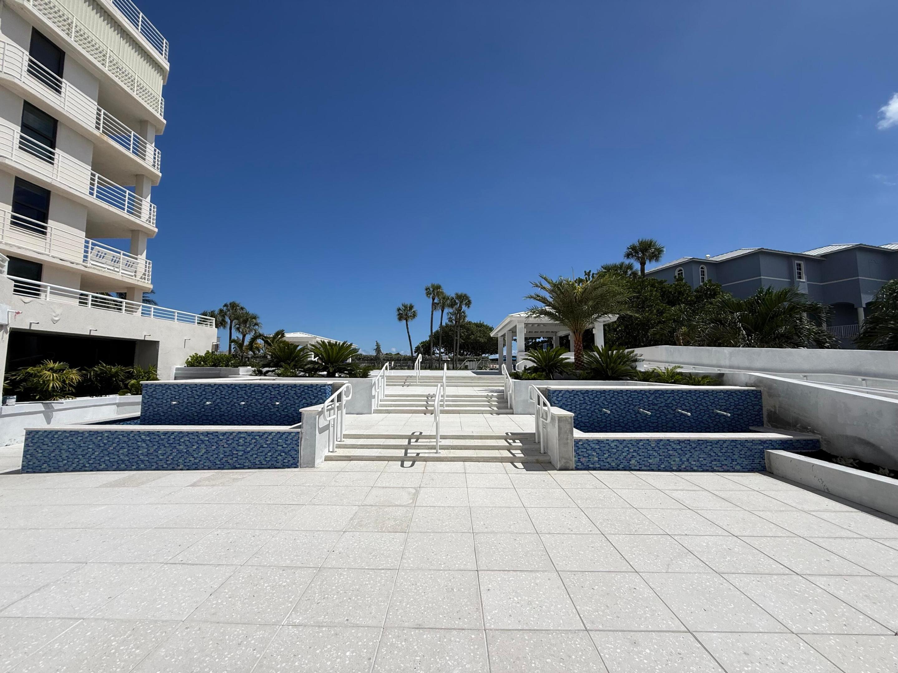 176 Helios #108, Jupiter FL 33477